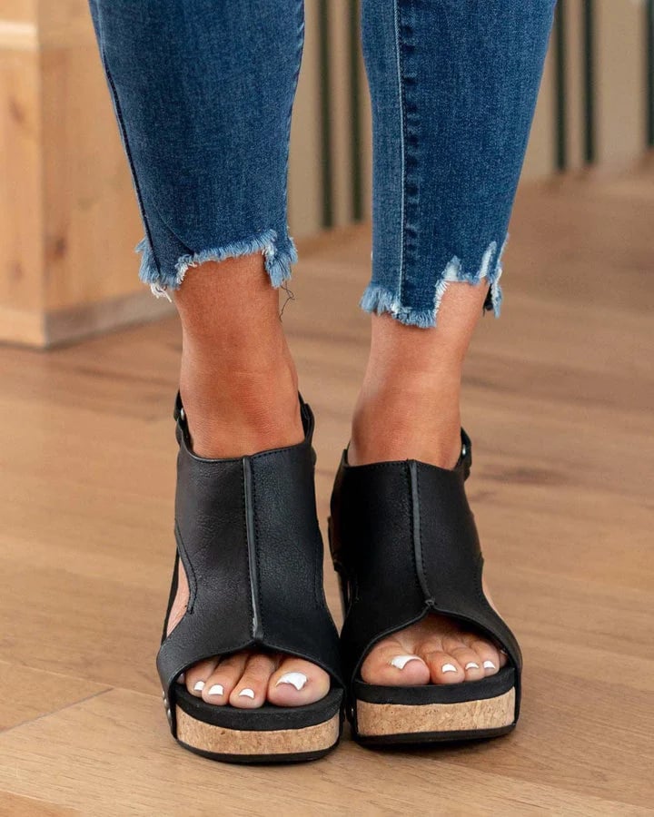 Comfy Sandals with medium-high heel