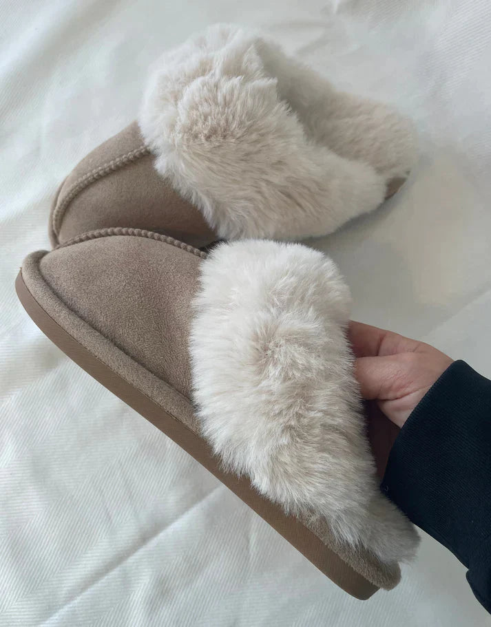 Karla - Adorable Beige Bear Sneakers