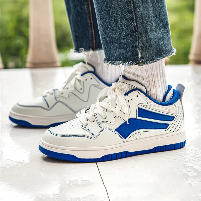 Retro low-top trainers with contrasting details