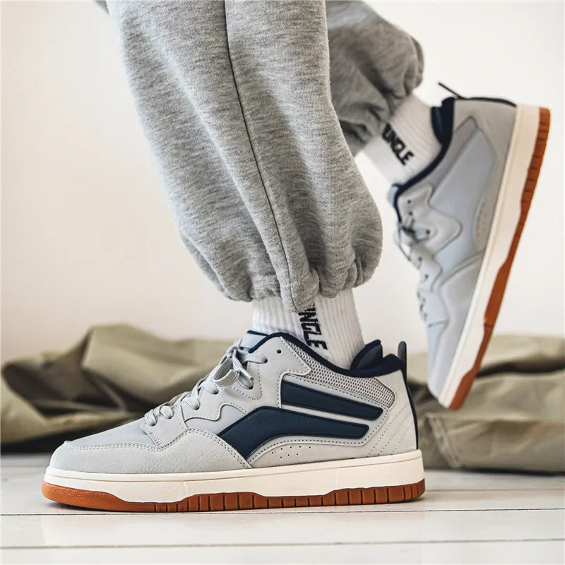 Retro low-top trainers with contrasting details