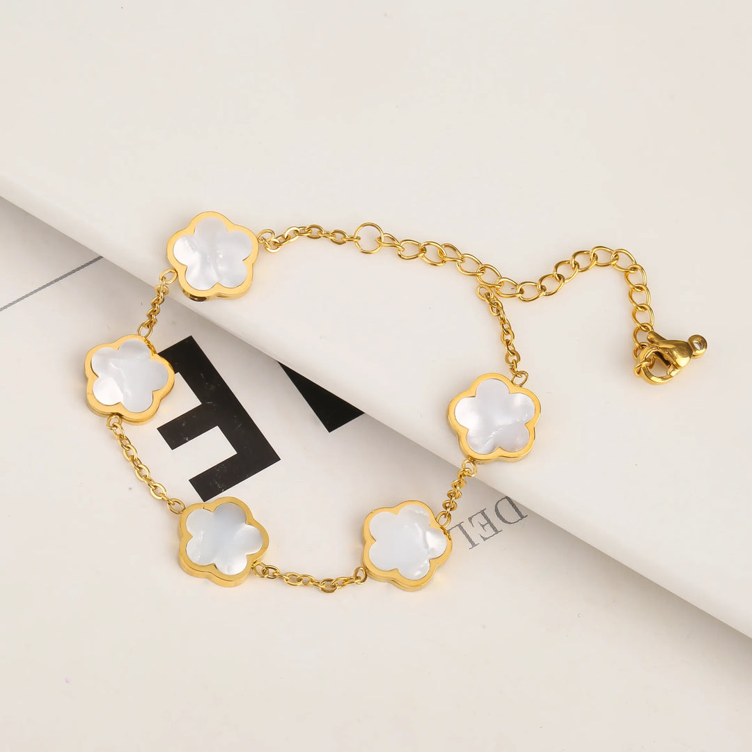 Chantelle™ Five-Leaf Clover Bracelet