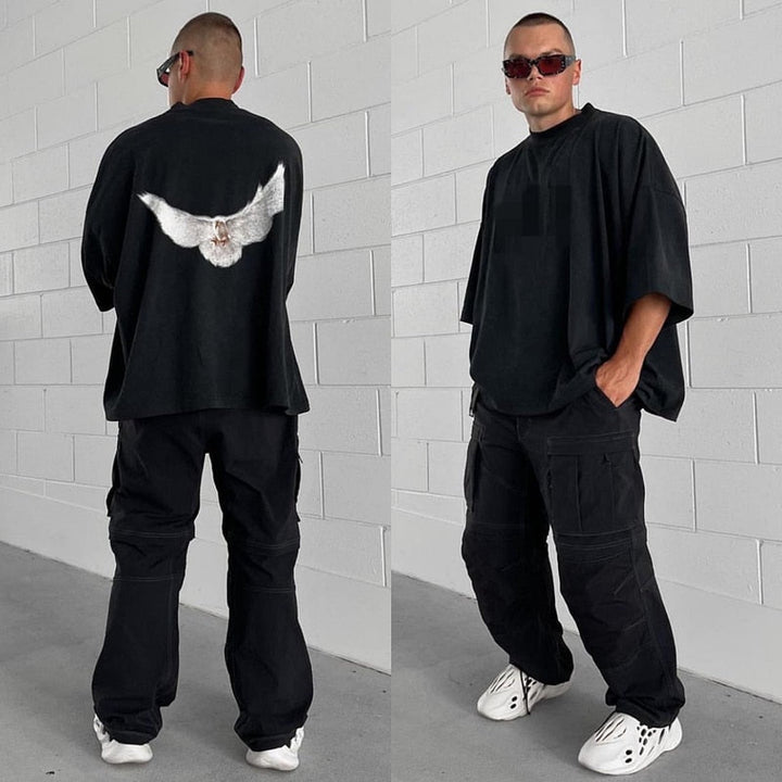 Retro-Inspired Loose Fit T-Shirt Featuring Charming Pigeon Design
