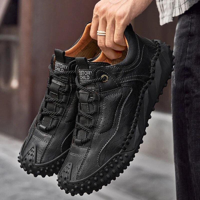 Robust outdoor lace-up shoes with studded tread