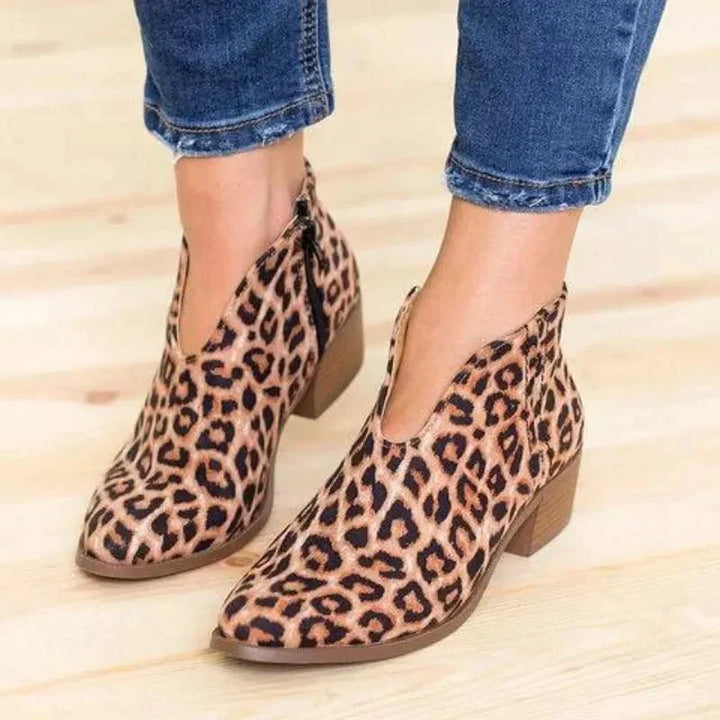 V-cut Zip-up Boots