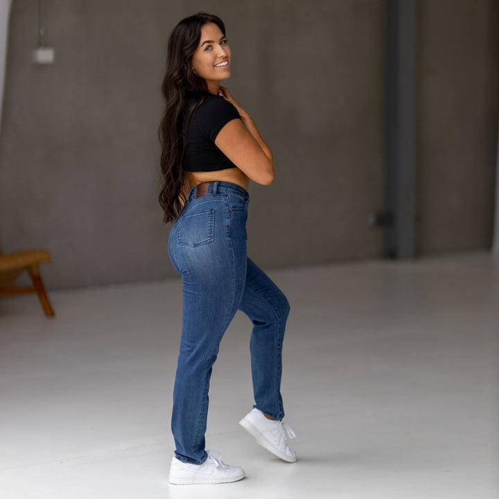 Elevate Your Style with Impact High-Waisted Straight Leg Jeans in Classic Indigo