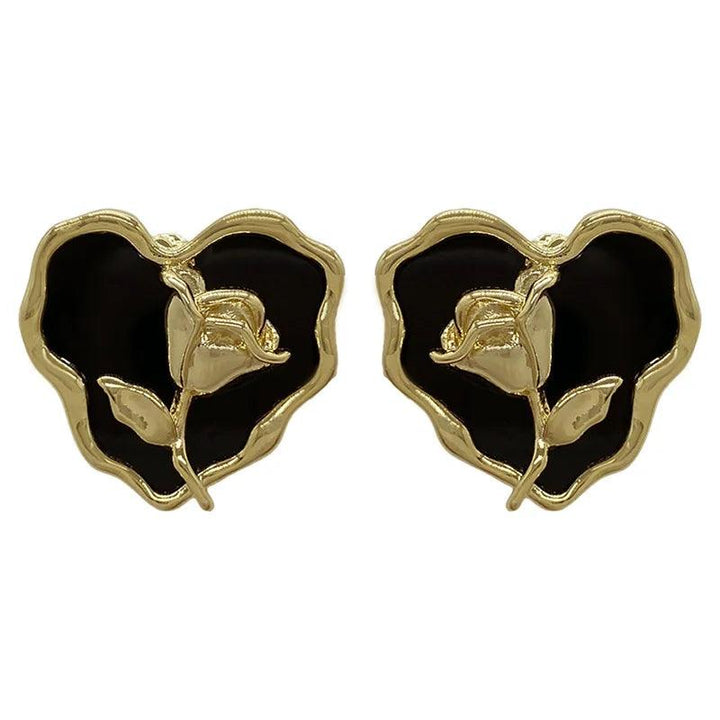 Heart-shaped rose stud earrings