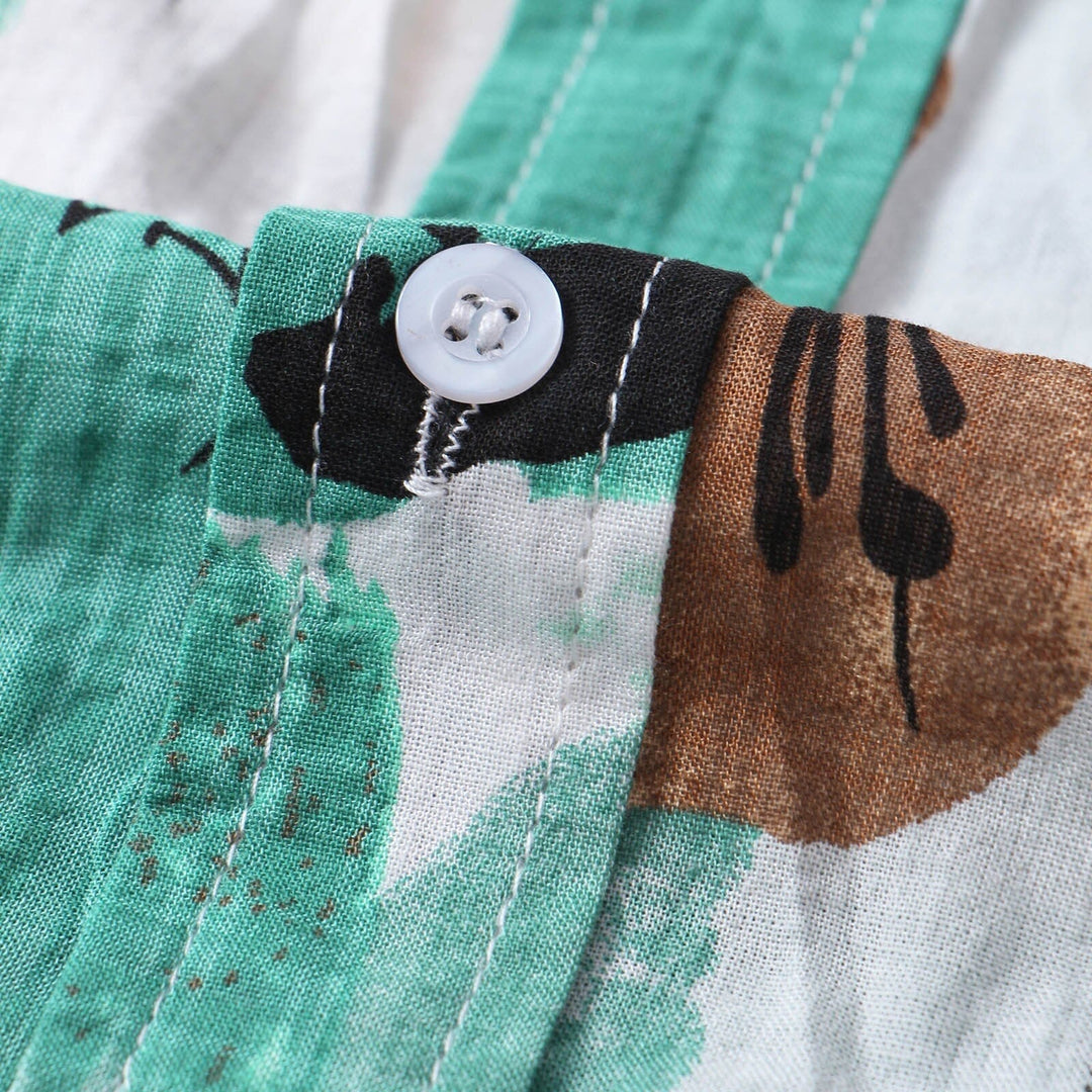 Stylish Short-Sleeve Casual Shirt with Eye-Catching Abstract Design