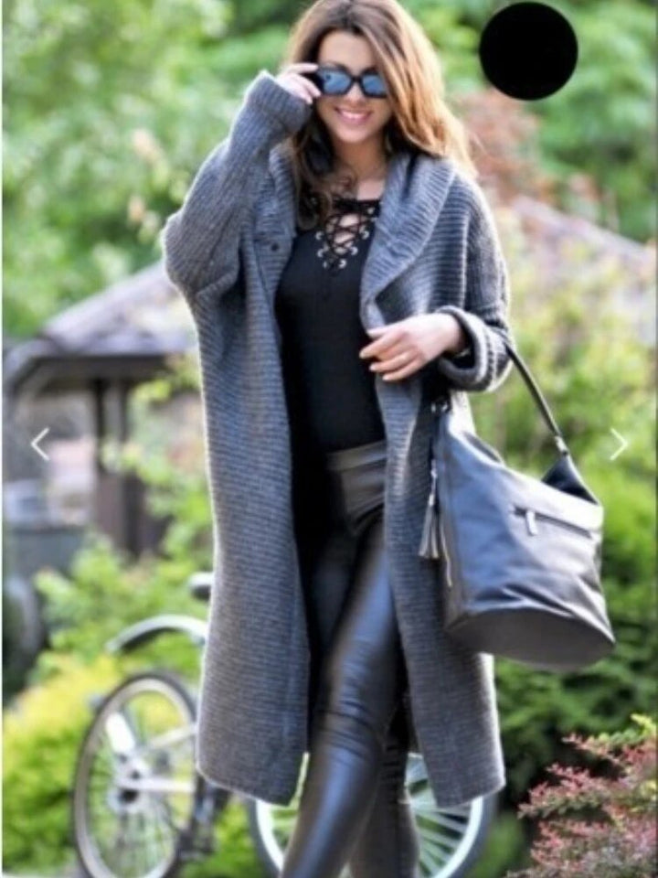 Élégant Cardigan en Tricot pour un Style Féminin Distingué